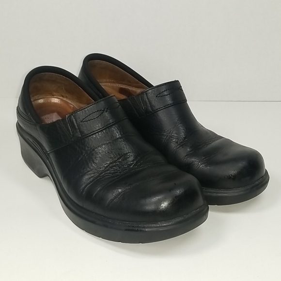 Ariat Women's Black Leather Clogs size 7.5 B - Picture 1 of 8
